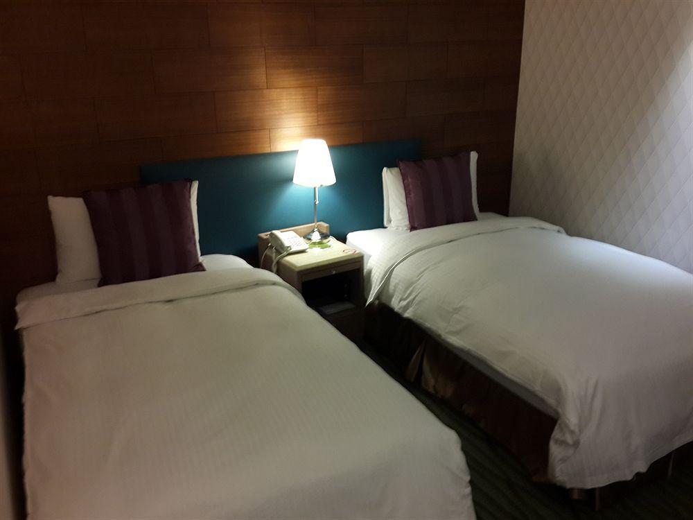 Muzik Hotel - Ximen Station Branch Tajpej Kültér fotó
